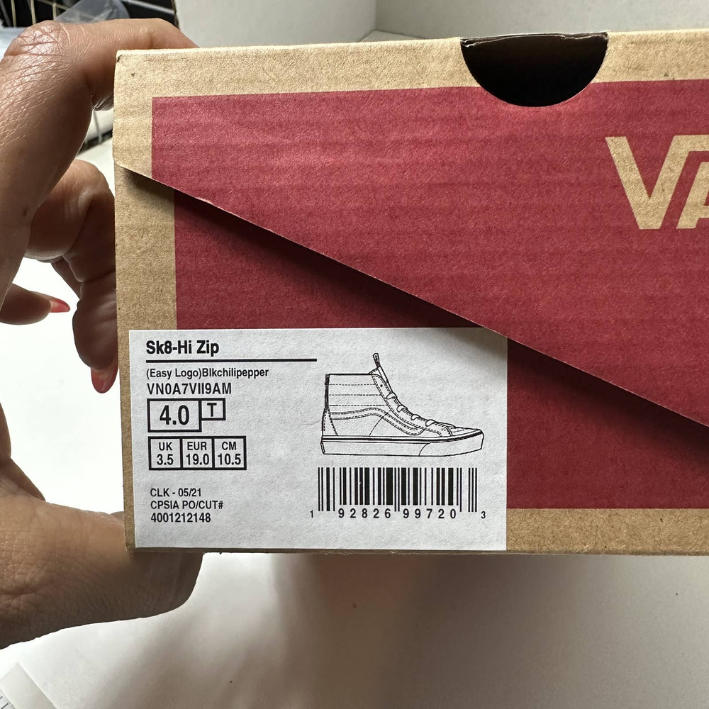NEW Vans Toddler Sk8-Hi Zip Easy Logo Shoe Black Chili Pepper Size 4.0T - Picture 2 of 7